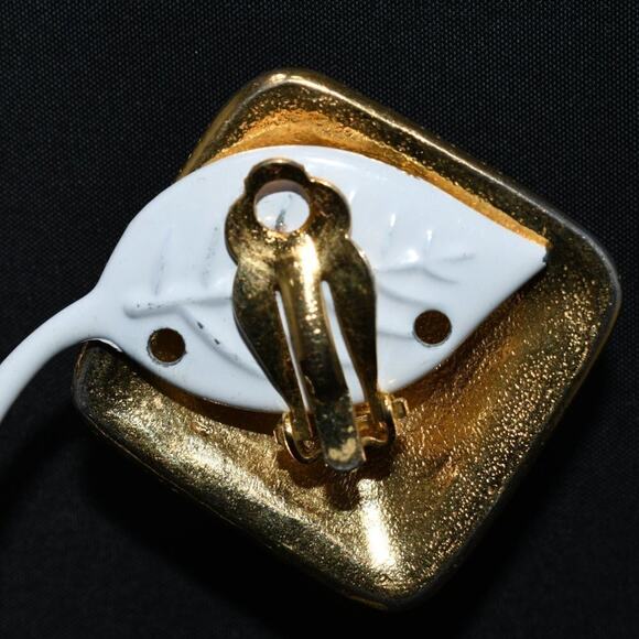 Vintage Premier USA Large Black Enamel Gold Tone Clip Earrings, 1 1/2 Inches - Picture 6 of 10